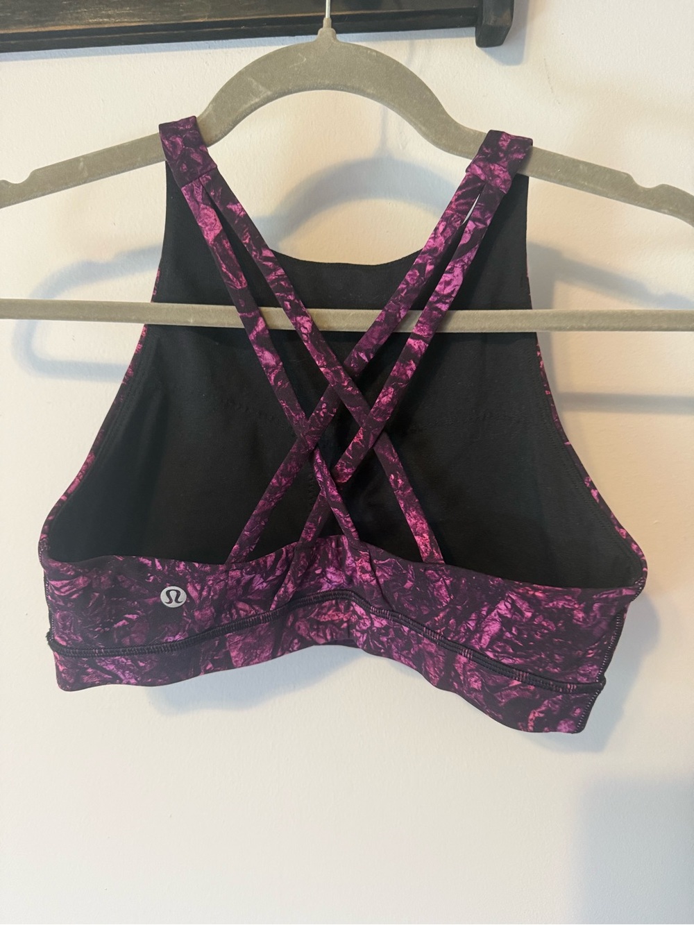 lululemon athletica Purple / Pink Crinkle-Print High-Neck Sports Bra - Picture 2 of 5